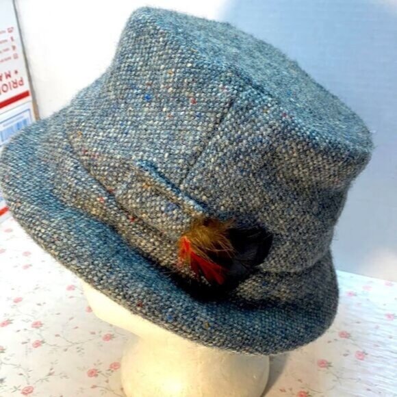 Vintage Hanna Hats Wool Tweed Fedora With Feather Accent - Picture 1 of 6